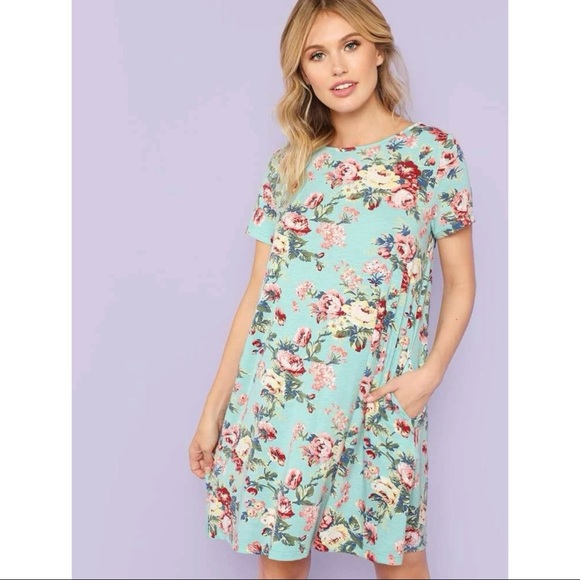 Flower Print Box Pocket Dress - Picture 2 of 8